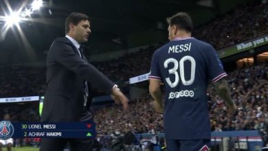 Photo: Messi embarrasses Pochettino and refuses to shake hands with him